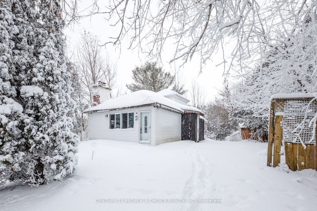 Photo of 250 Kingfisher Avenue, Tay, ON L0K 1R0 (MLS # S12654300)