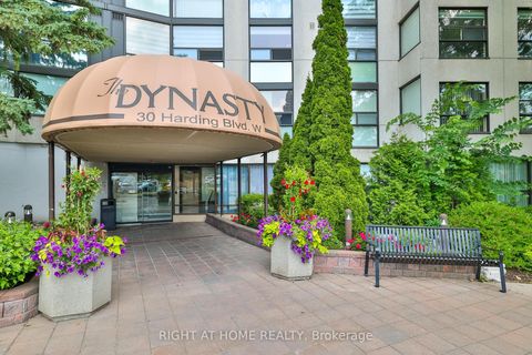 Photo of 30 Harding Boulevard W #802, Richmond Hill, ON L4C 9M3 (MLS # N12472566)
