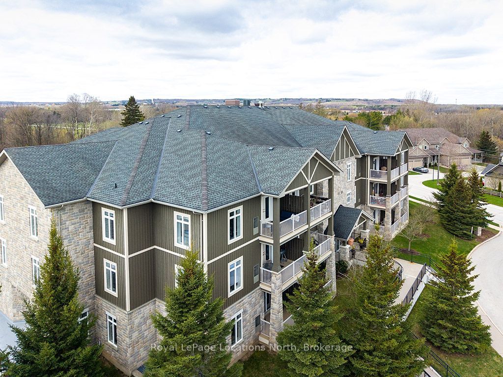 Photo of 25 Beaver Street S #304, Blue Mountains, ON N0H 2P0 (MLS # X13081844)