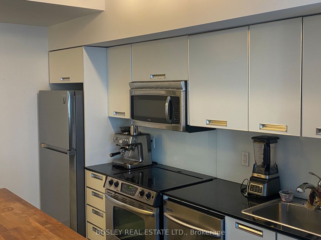 Photo of 33 Charles Street E #608, Toronto, ON M4Y 0A2 (MLS # C12730456)