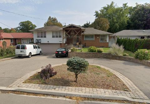 1410 Larchview Trail Mississauga ON L5E 2R9