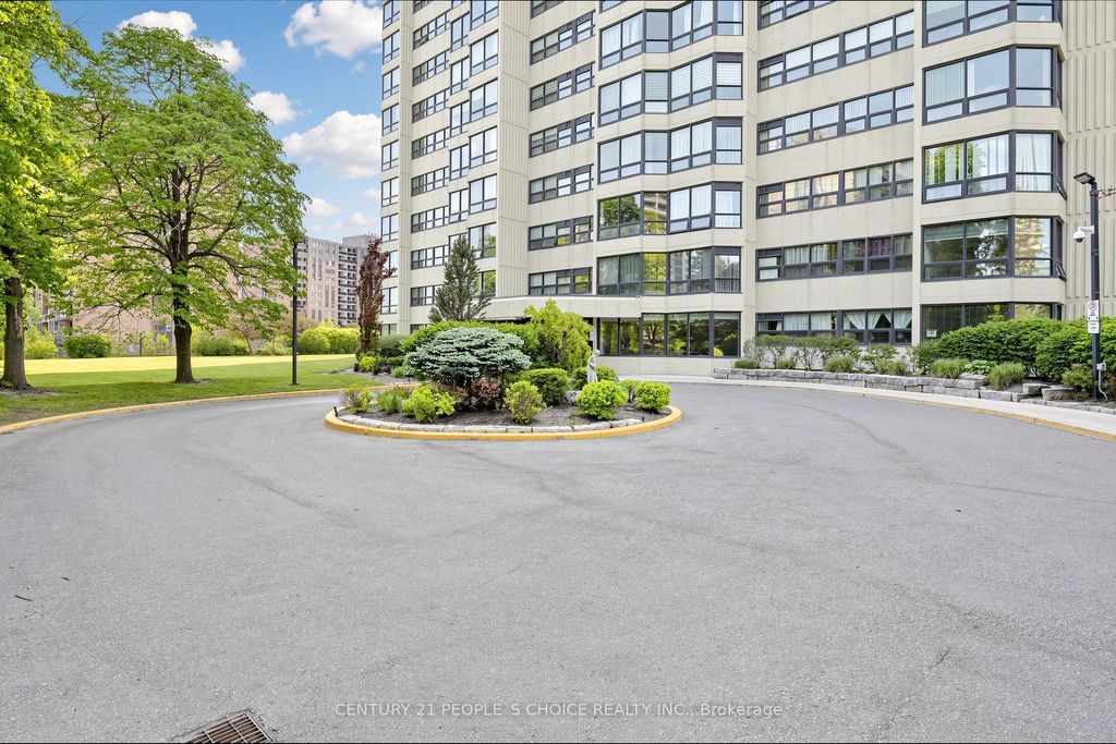 Photo of 8 Lisa Street #2207, Brampton, ON L6T 4S6 (MLS # W13514328)