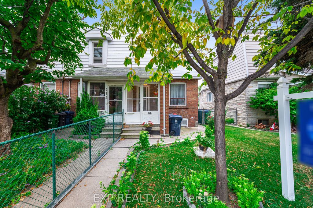 Photo of 214 Silverthorn Avenue, Toronto, ON M6N 3K4 (MLS # W12354992)