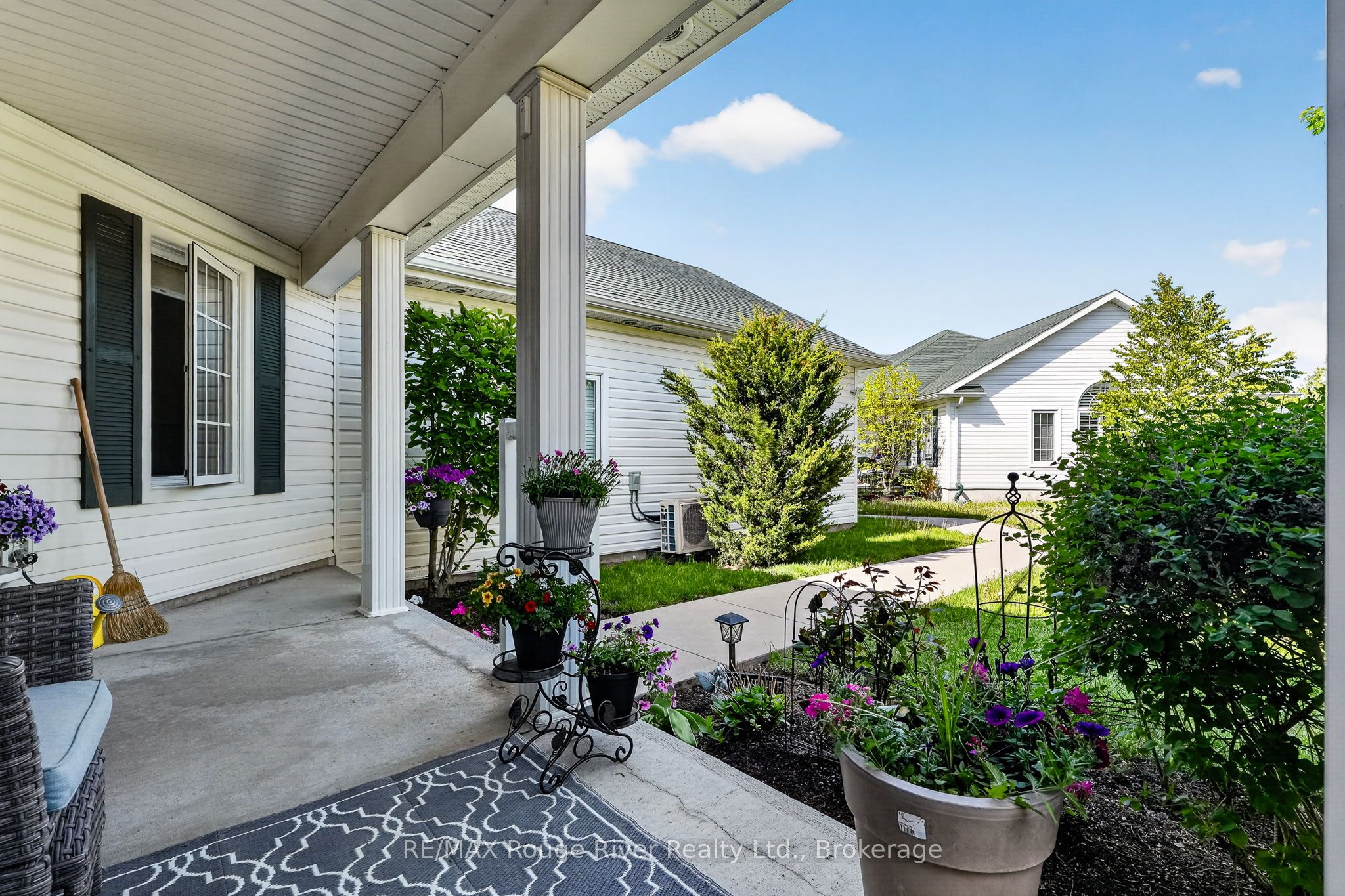 295 DENSMORE Road 403