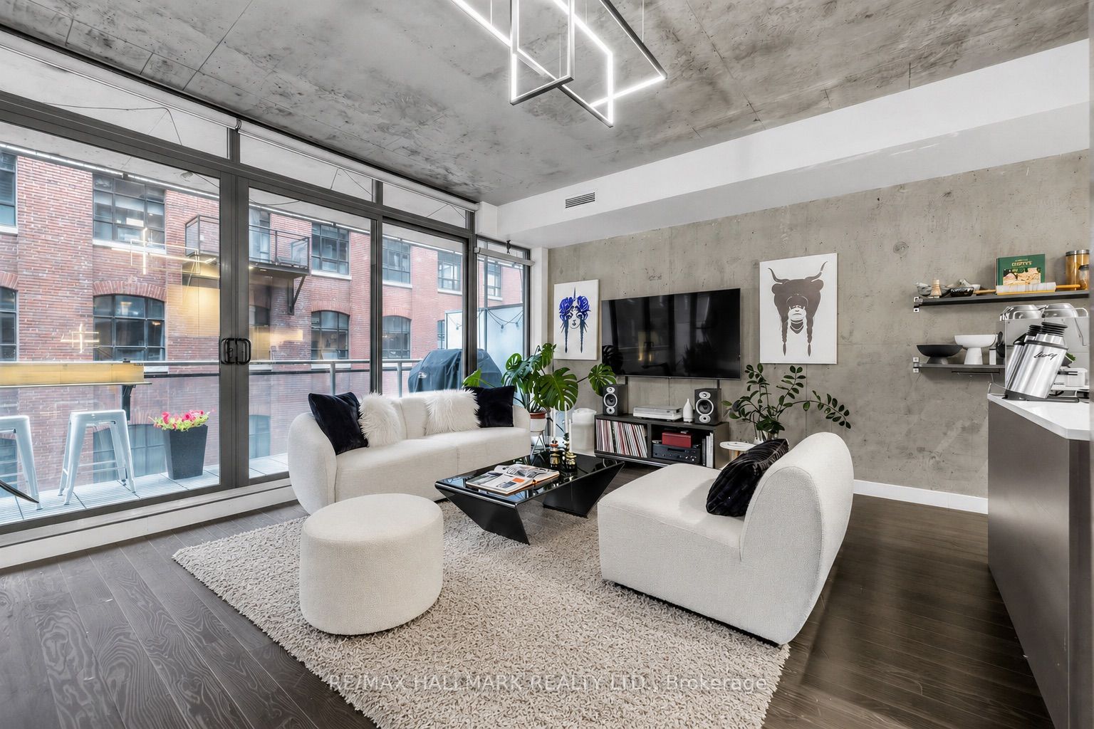90 Broadview Avenue 408