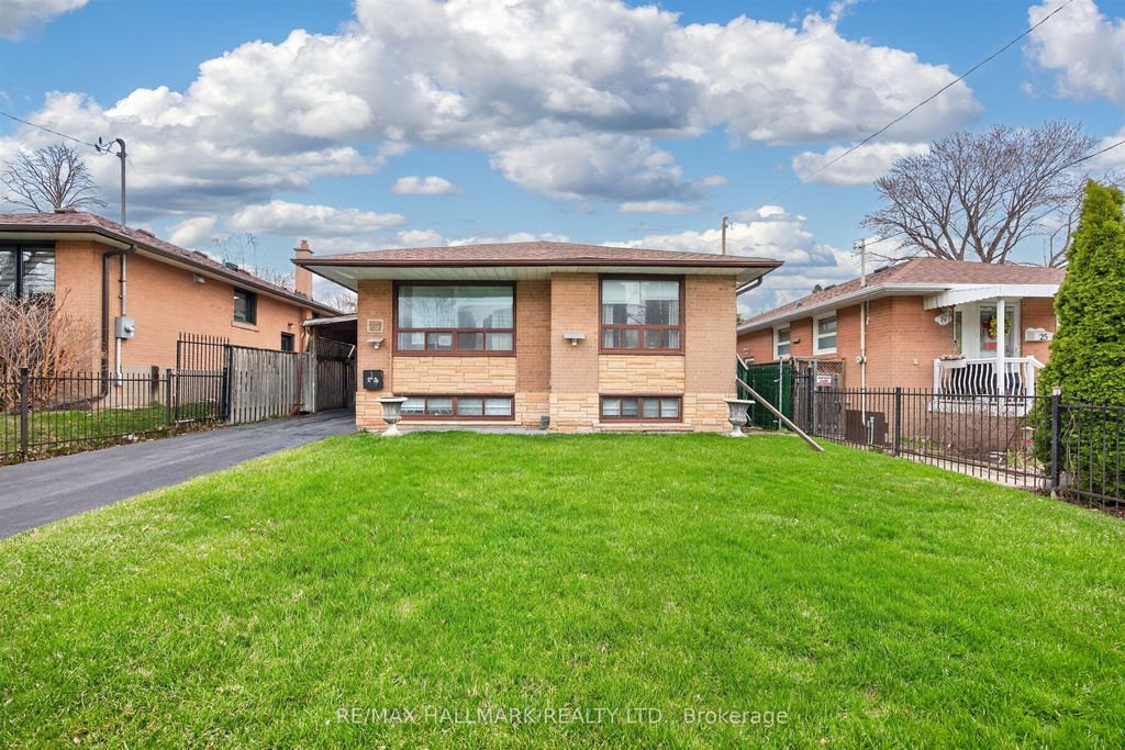 Photo of 27 Nipissing Drive, Toronto, ON M9B 4V4 (MLS # W12989522)