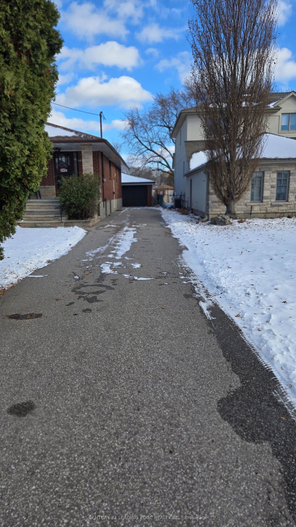 Photo of 71 GOODERHAM Drive, Toronto, ON M1R 3G6 (MLS # E12606922)