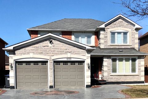 889 Bancroft Drive Basement Apartment Mississauga ON L5V 1X7