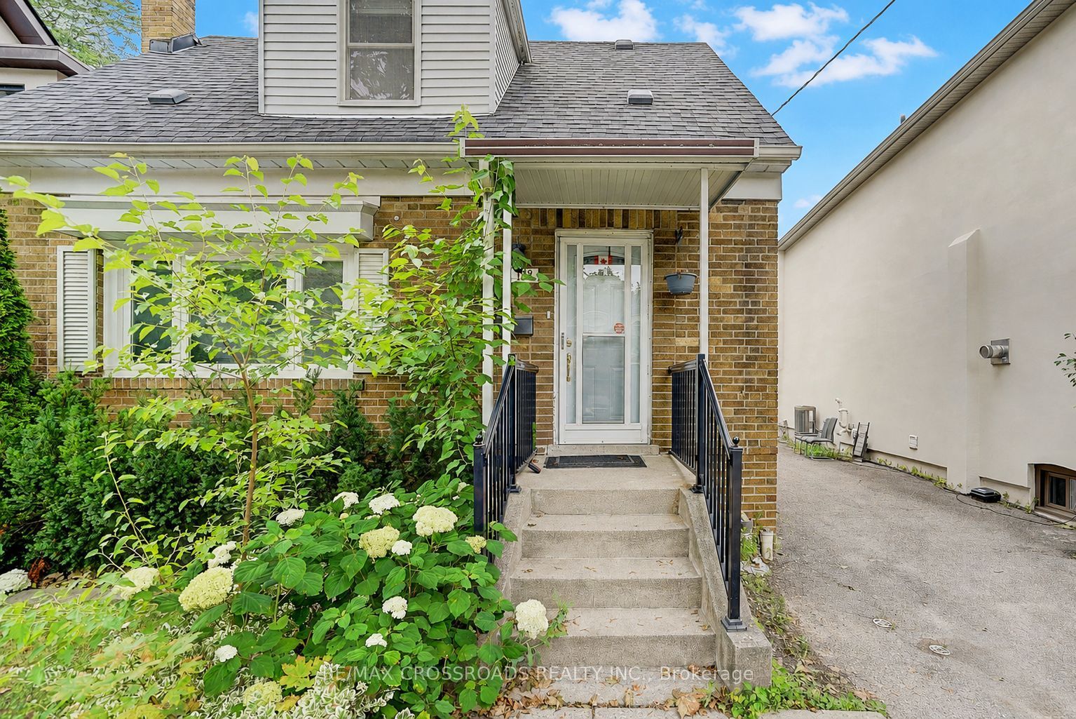 128 Leacrest Road