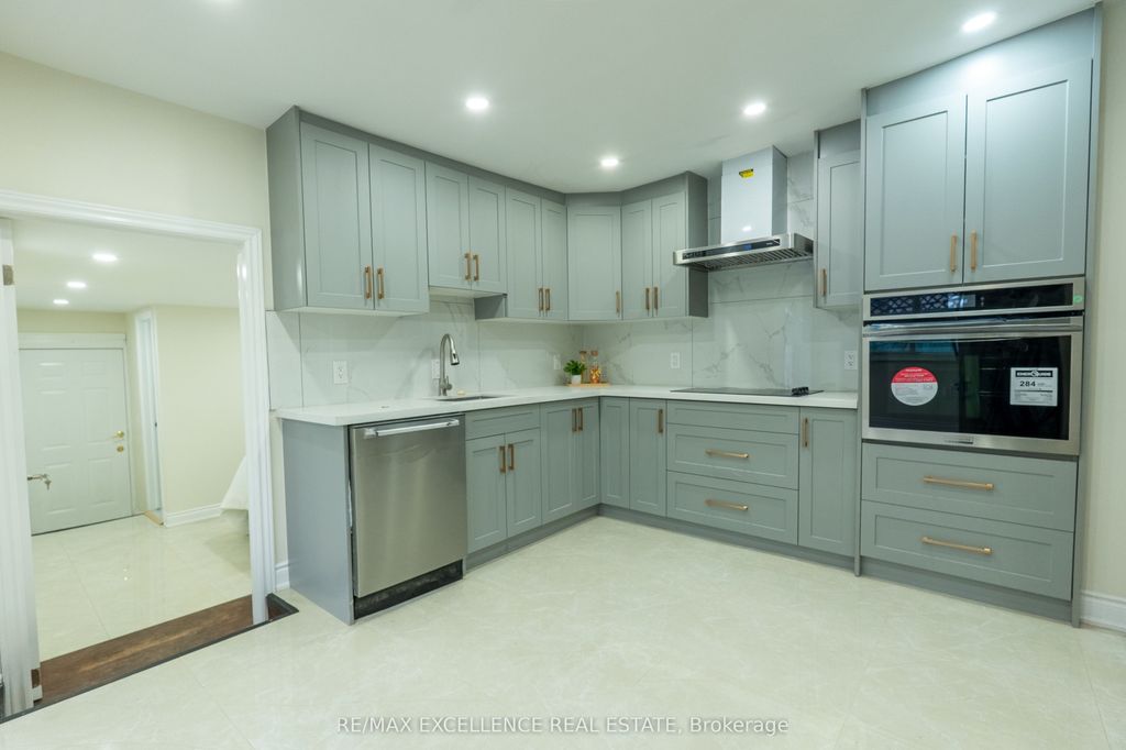 Photo of 10 Draper Street, Halton Hills, ON L7G 3C8 (MLS # W12580574)