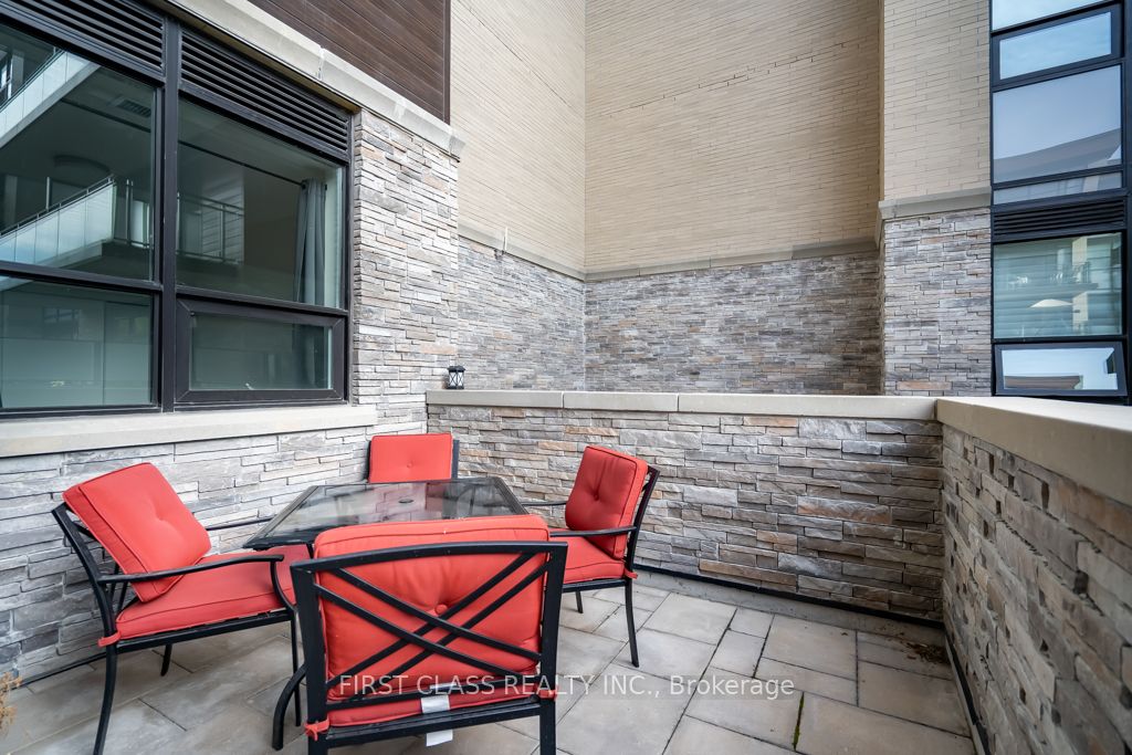 1575 Lakeshore Road W 159