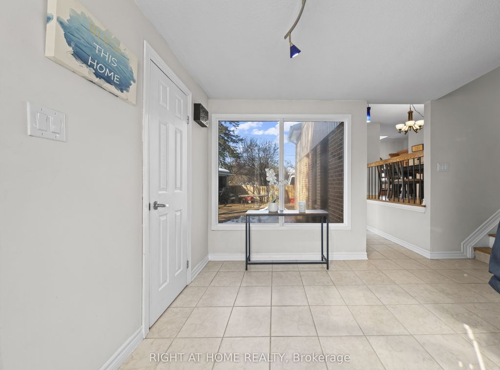 Photo of 7027 Estoril Road, Mississauga, ON L5N 1N3 (MLS # W13125548)