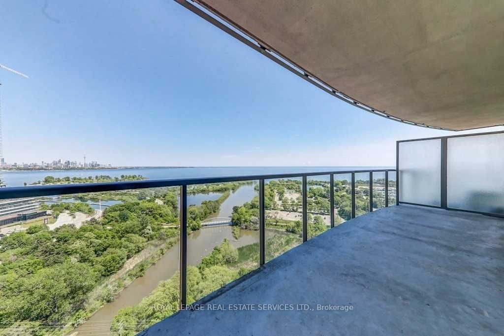 Toronto W06, ON M8V 0B2, Canada, 3 Bedrooms Bedrooms, ,2 BathroomsBathrooms,Residential,Active,10028