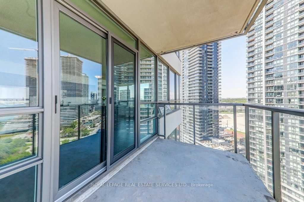 Toronto W06, ON M8V 0B2, Canada, 3 Bedrooms Bedrooms, ,2 BathroomsBathrooms,Residential,Active,10028