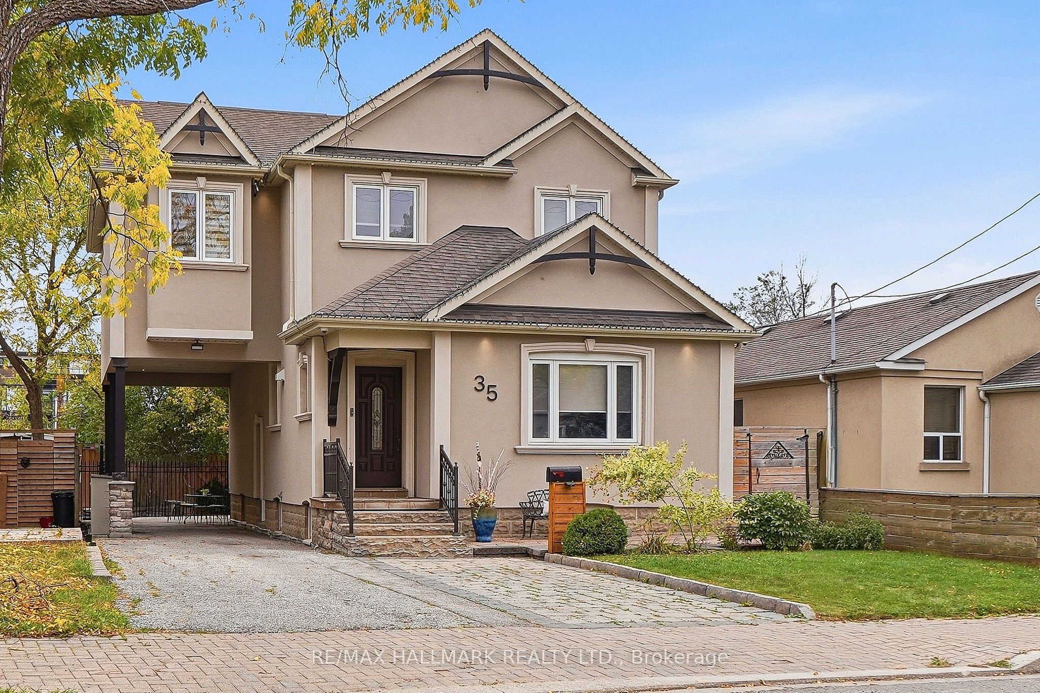 35 Rainbow Drive