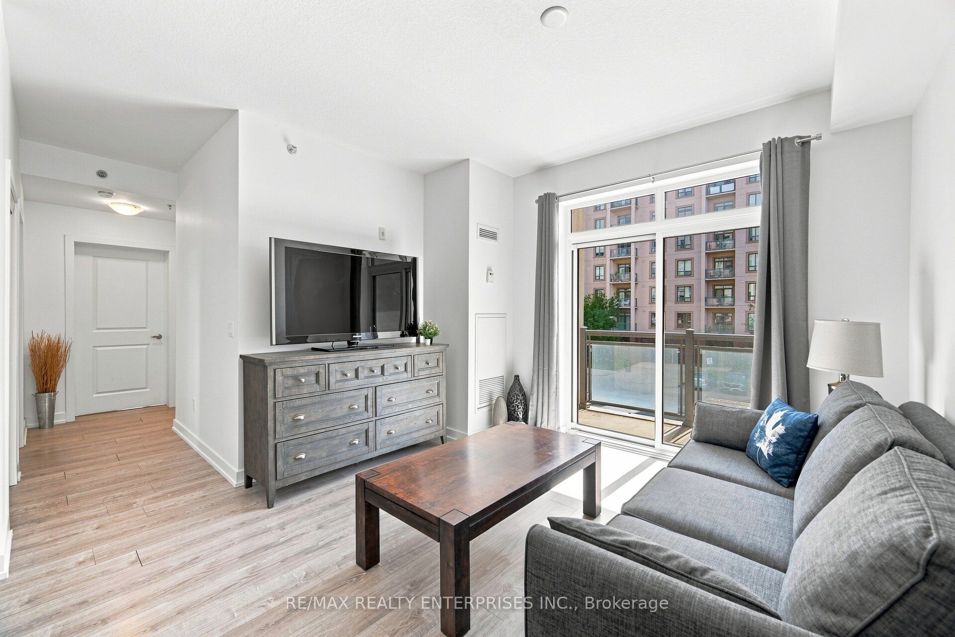 2486 Old Bronte Road 203