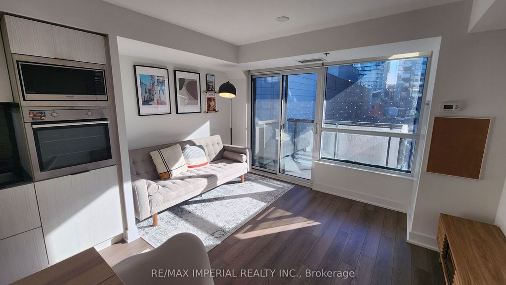 Photo of 318 Richmond Street W #515, Toronto, ON M5V 0B4 (MLS # C13028358)