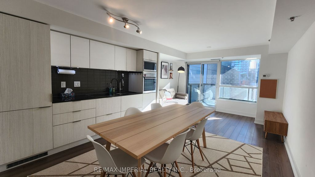 Photo of 318 Richmond Street W #515, Toronto, ON M5V 0B4 (MLS # C13028358)