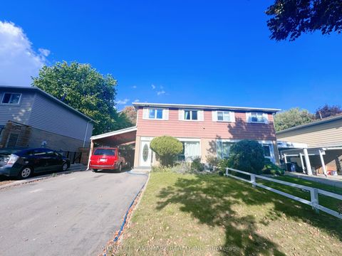 Photo of 306 Hollyberry Trail, Toronto, ON M2H 2P4 (MLS # C12459500)