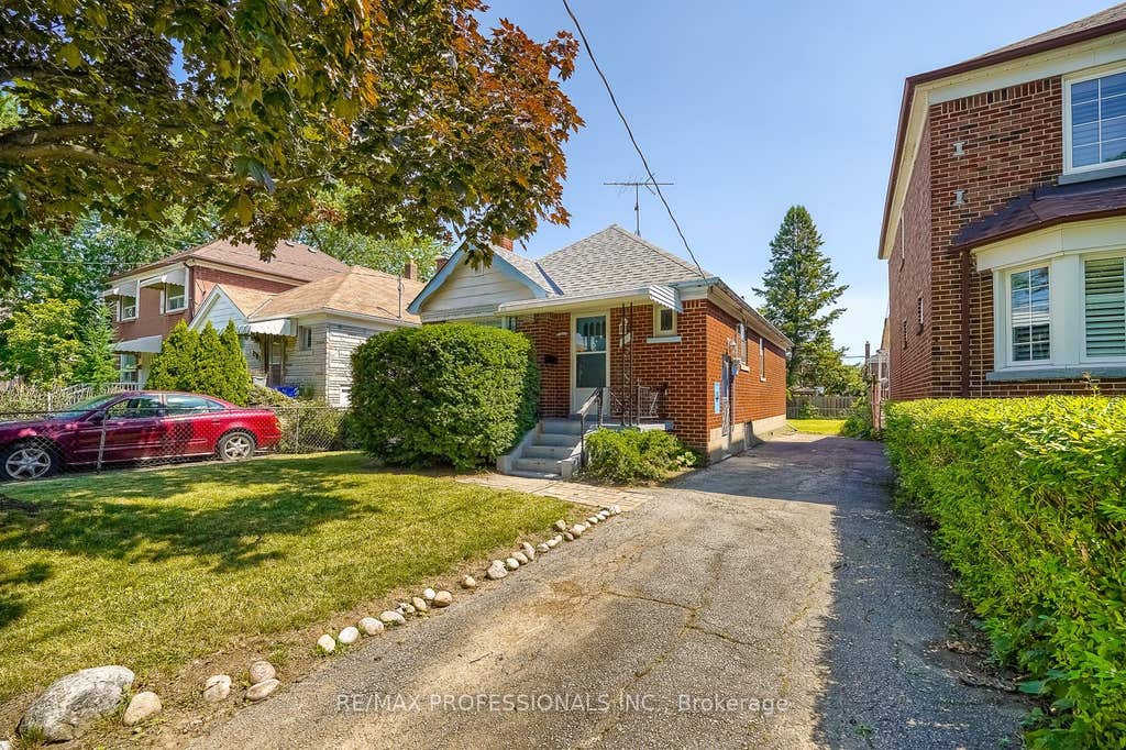 Photo of 53 Twenty First Street, Toronto, ON M8V 3L8 (MLS # W13611694)