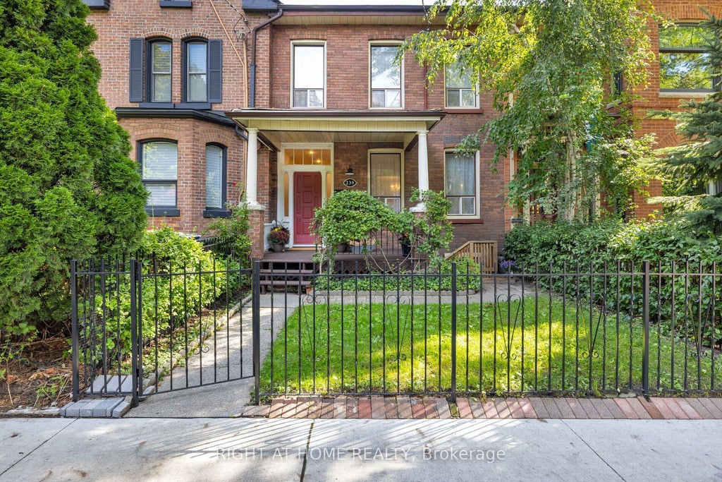 Photo of 239 Seaton Street, Toronto, ON M5A 2T5 (MLS # C13786896)