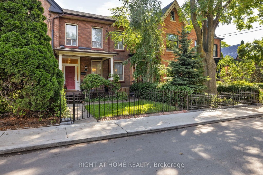 Photo of 239 Seaton Street, Toronto, ON M5A 2T5 (MLS # C13786896)