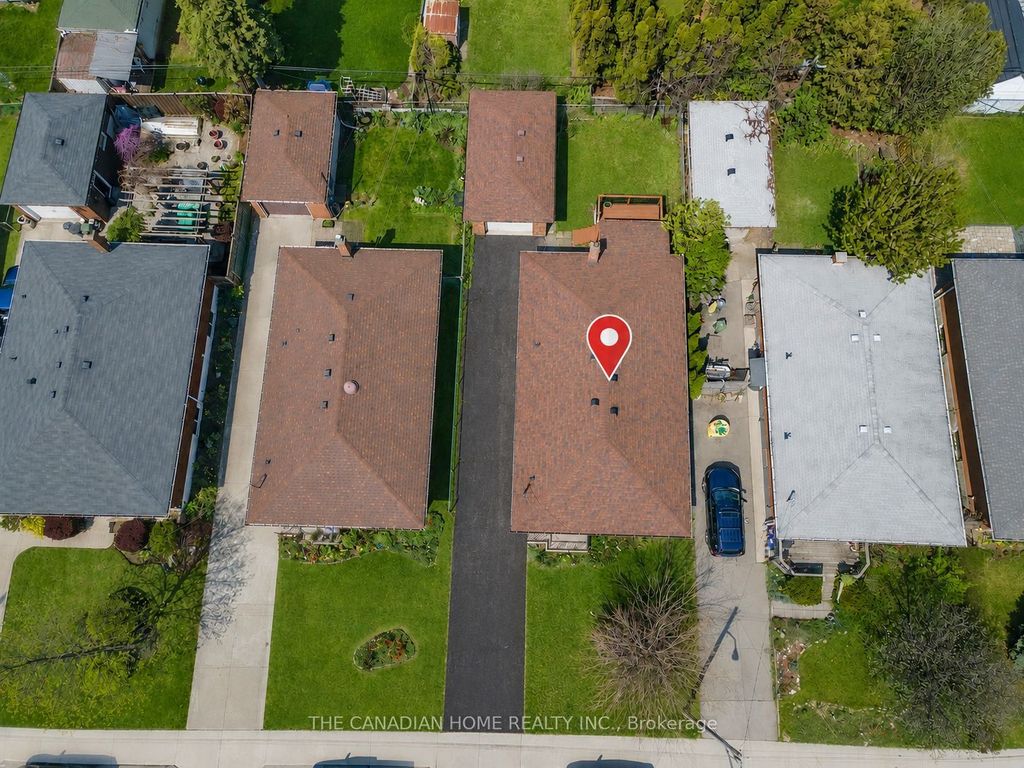 Photo of 196 TUXEDO AVE Avenue, Hamilton, ON L8K 2S4 (MLS # X13141126)