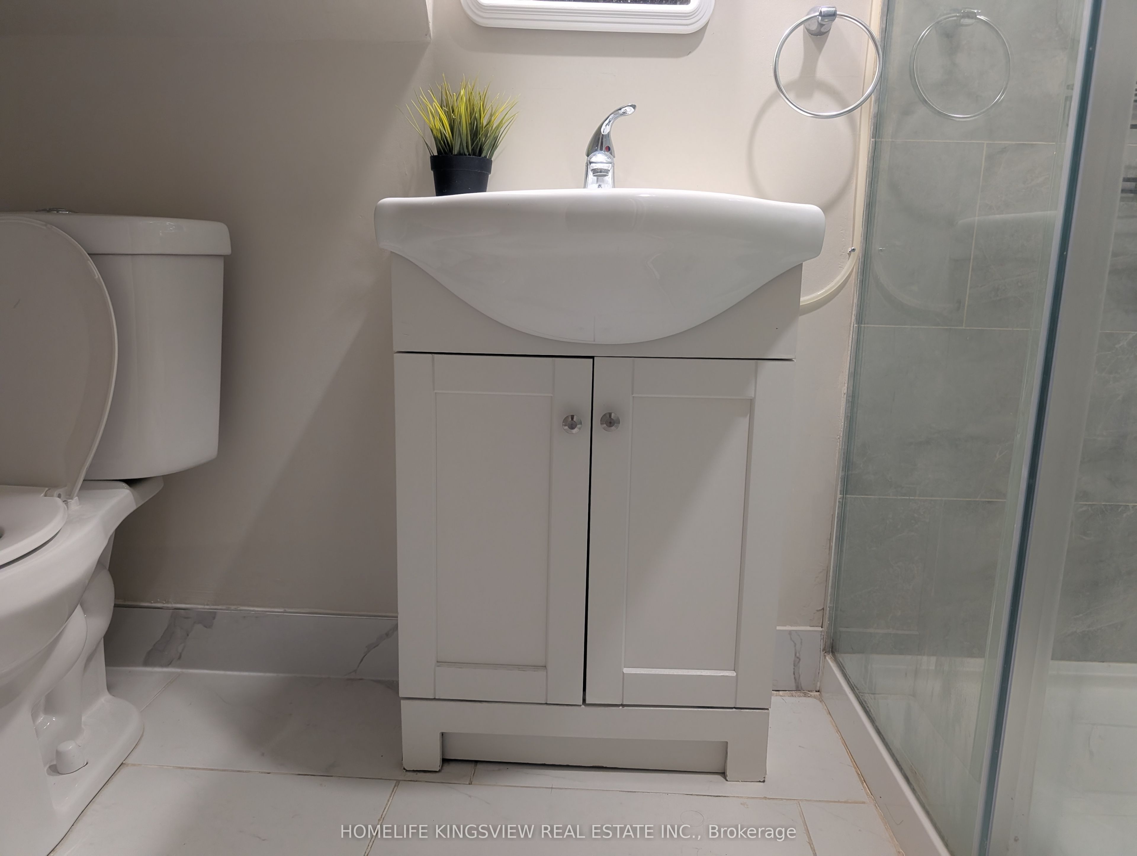 3622 Birchmeadow Crescent Lower level