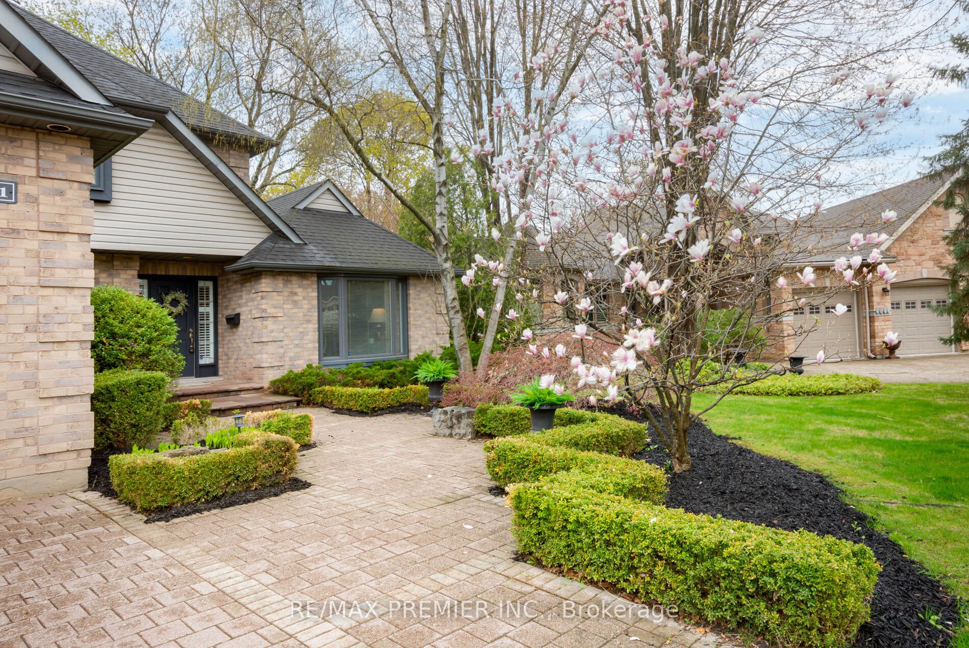 4011 Lantern Lane