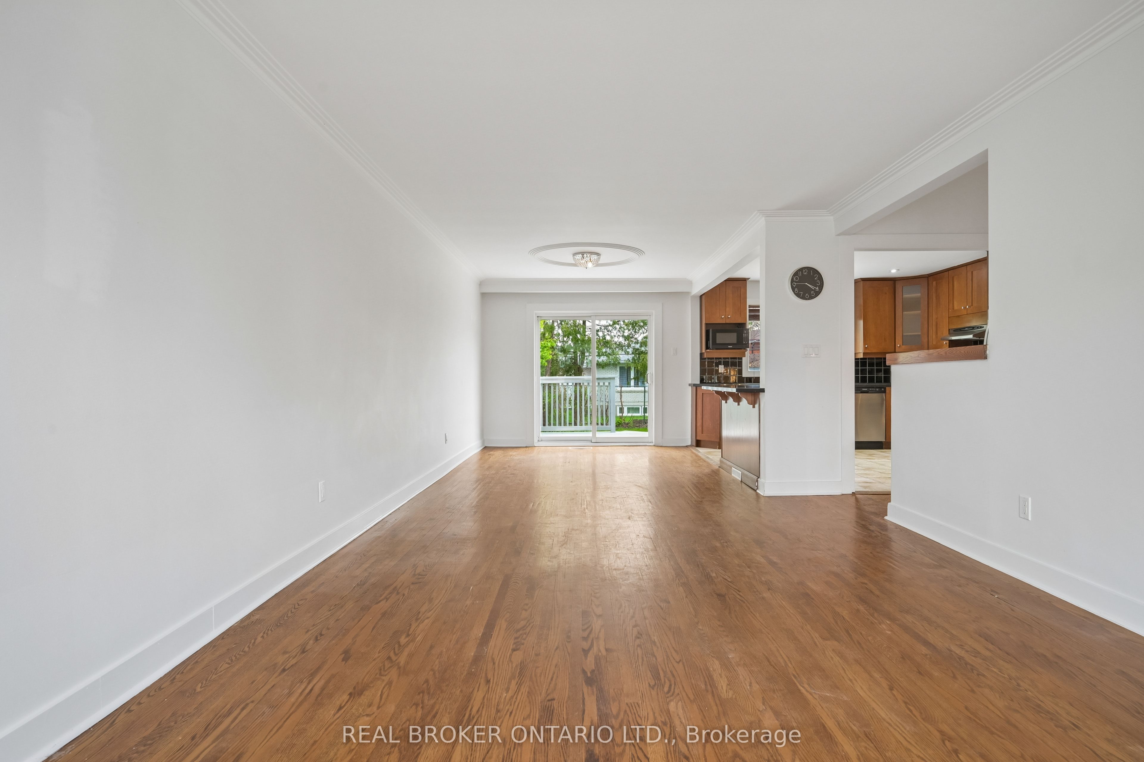 77 Norgrove Crescent
