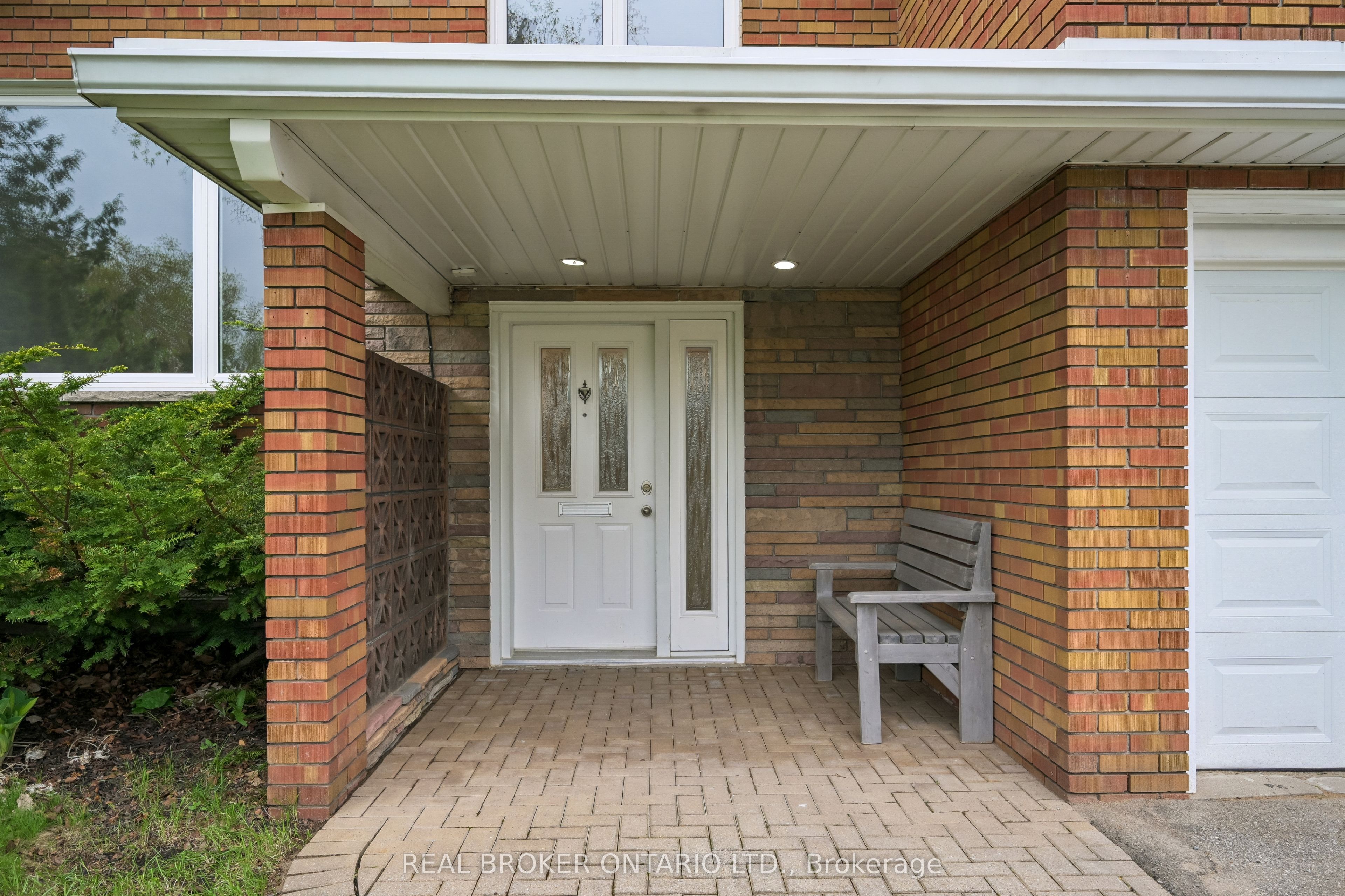 77 Norgrove Crescent