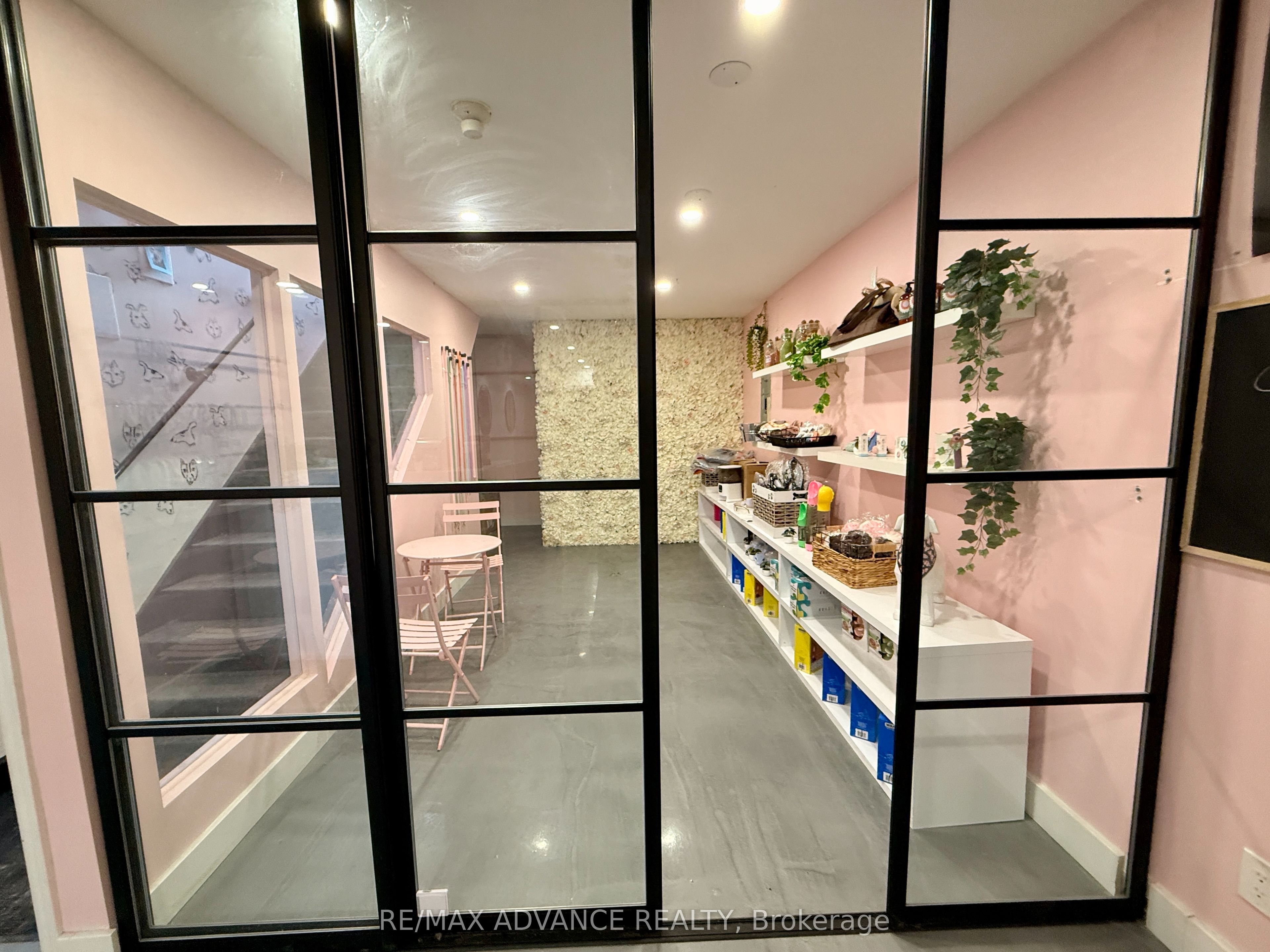 642 Queen Street W Bsmt