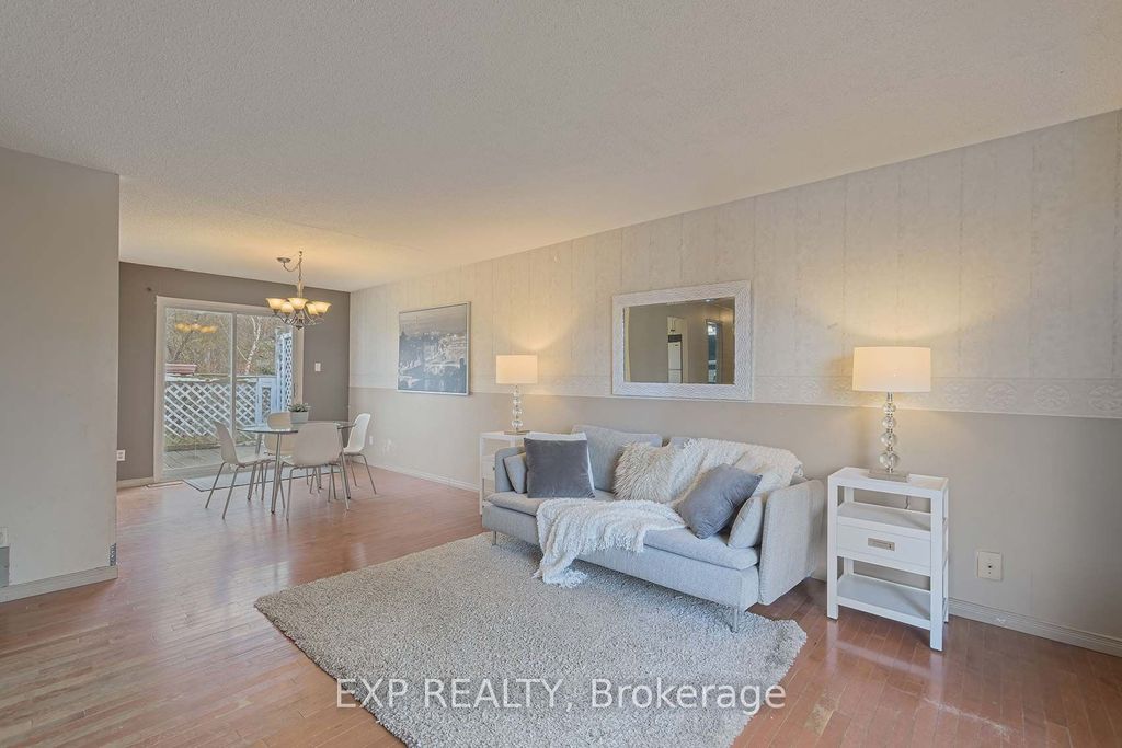 Photo of 310 Crawford Street, Barrie, ON L4N 3W8 (MLS # S12573470)