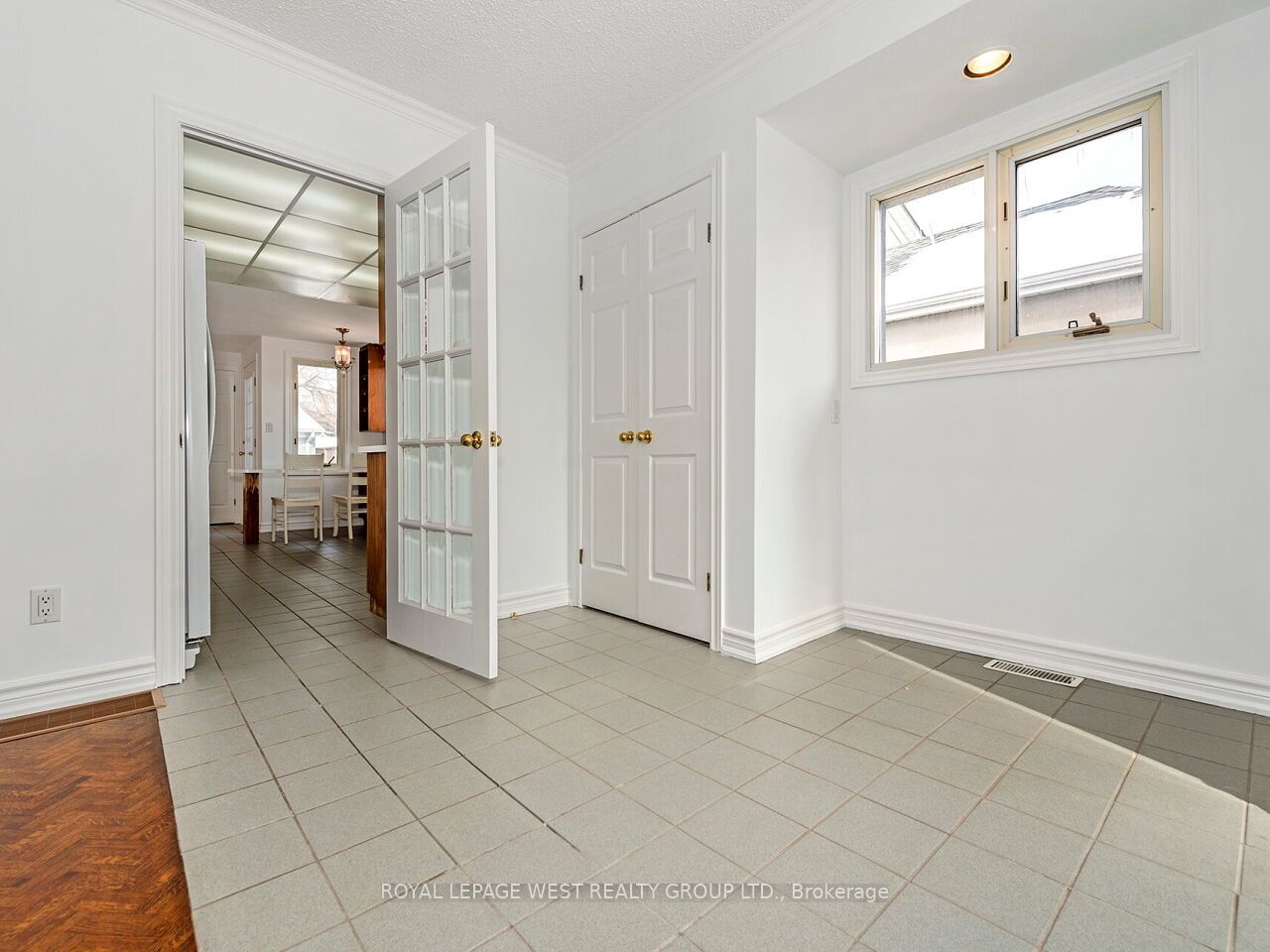 42 Tilden Crescent N