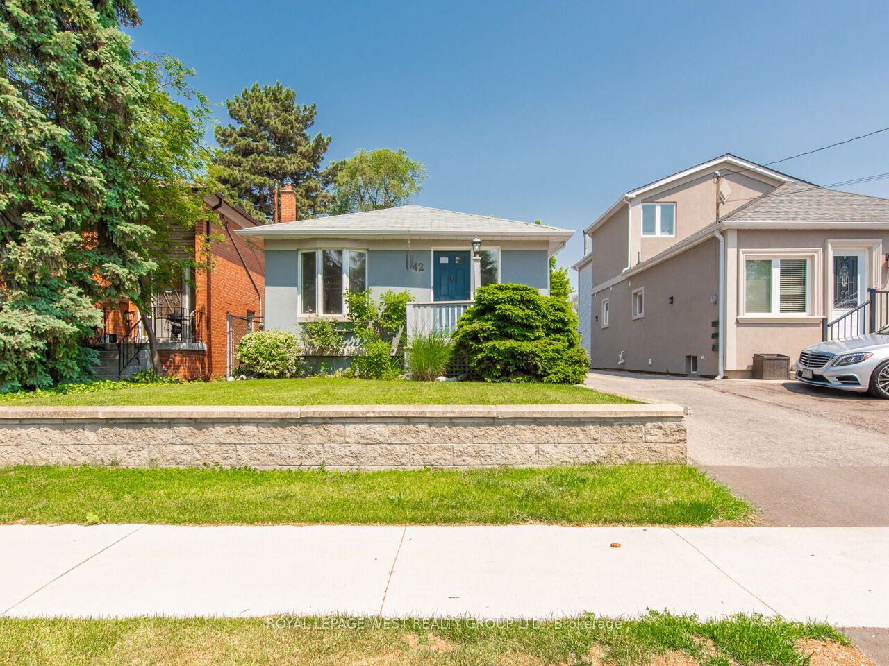 42 Tilden Crescent N