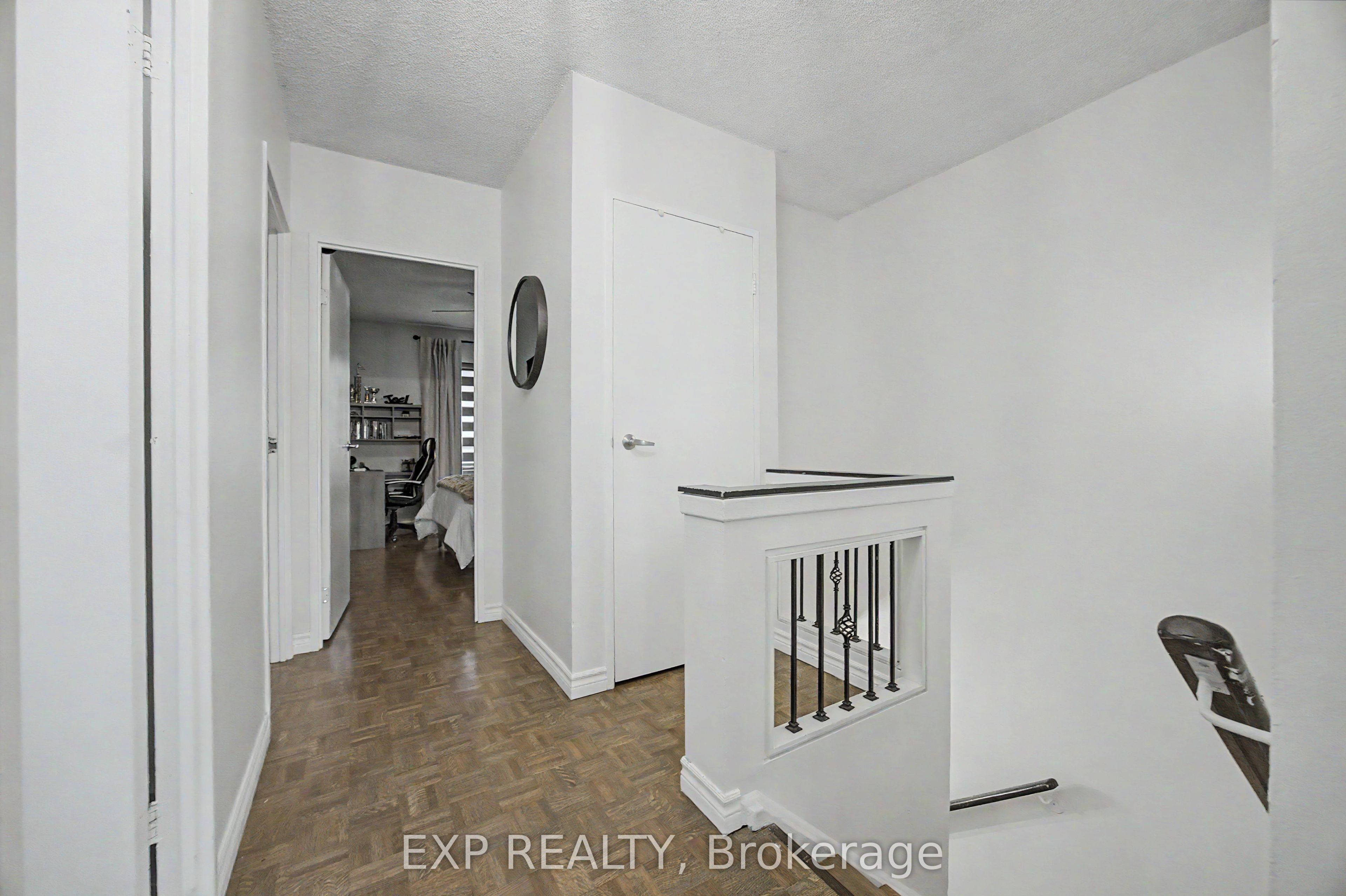 1000 Cedarglen Gate 501