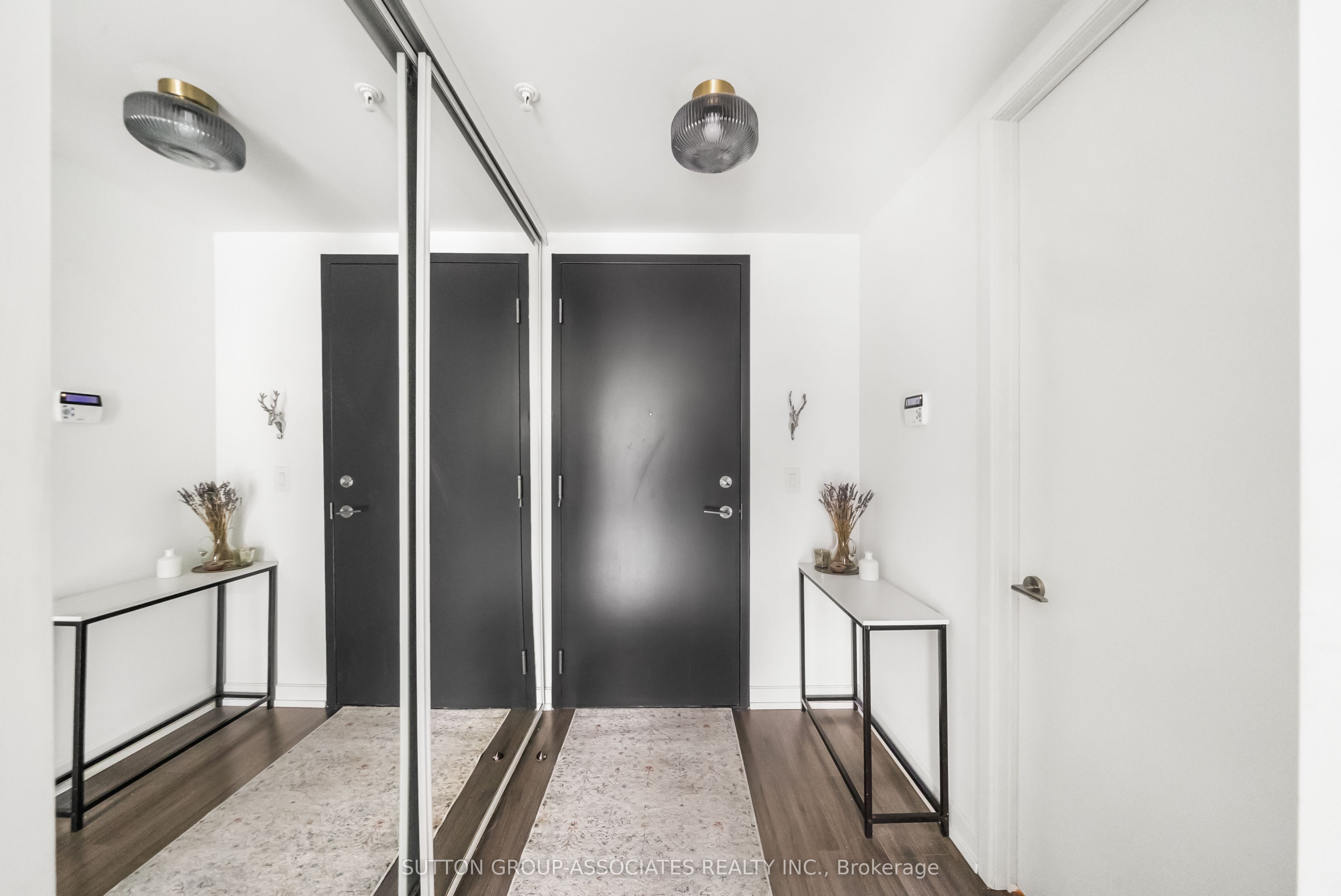 377 Madison Avenue 502