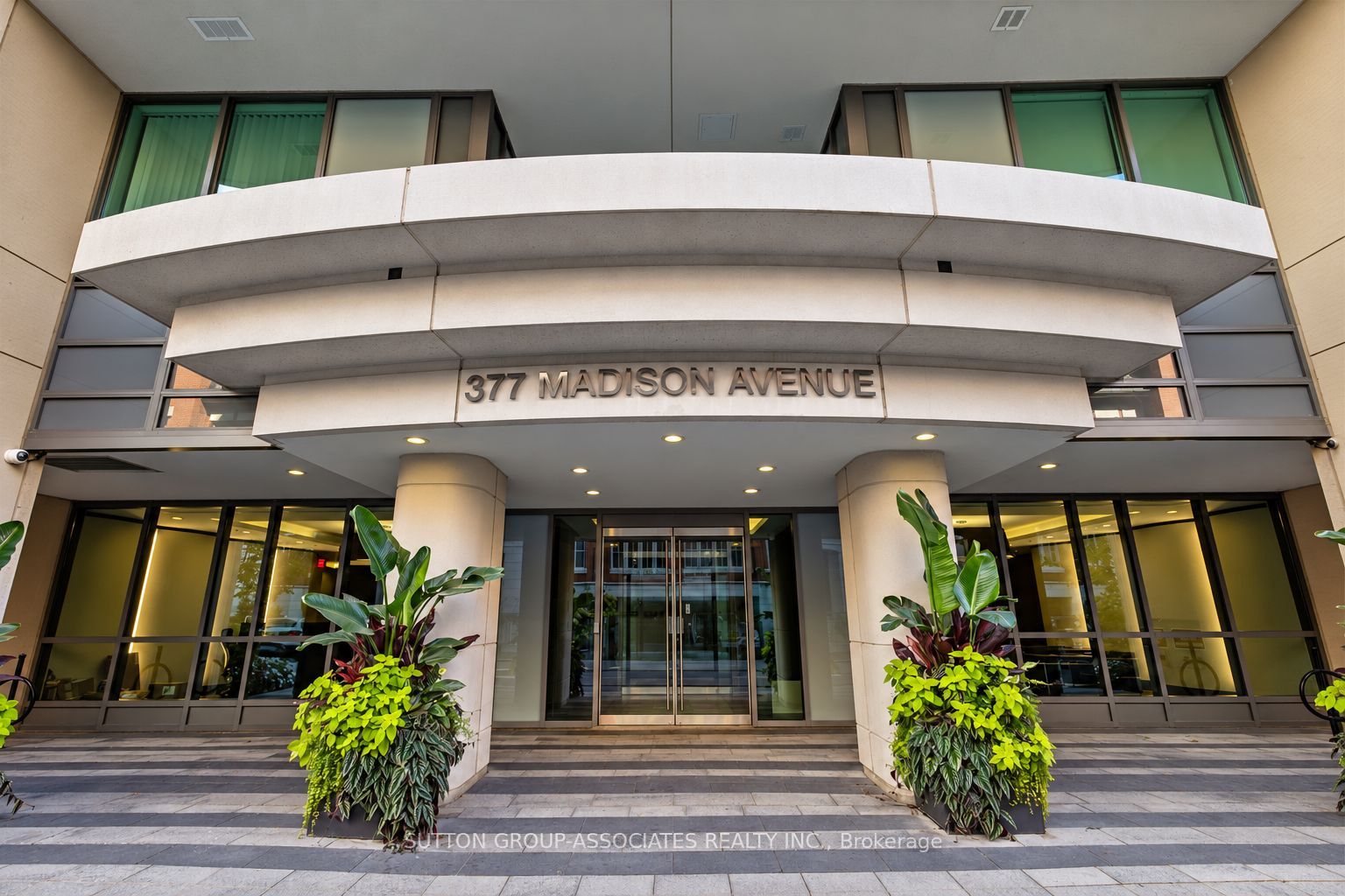 377 Madison Avenue 502