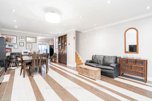 132 Bellwoods Avenue