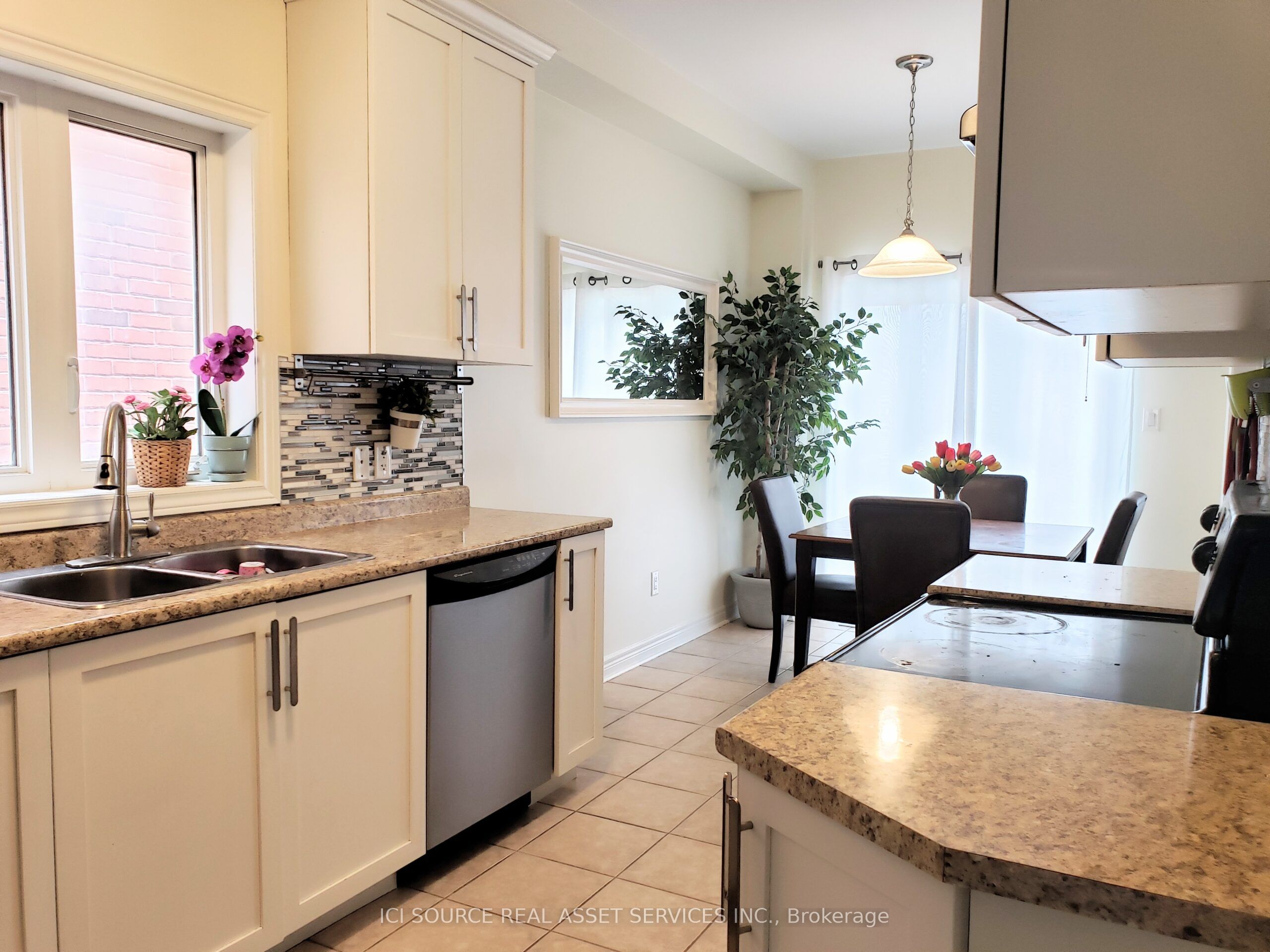 43 Crimson Forest Drive Upper