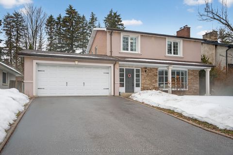 215 Grandview Avenue Markham ON L3T 1J3