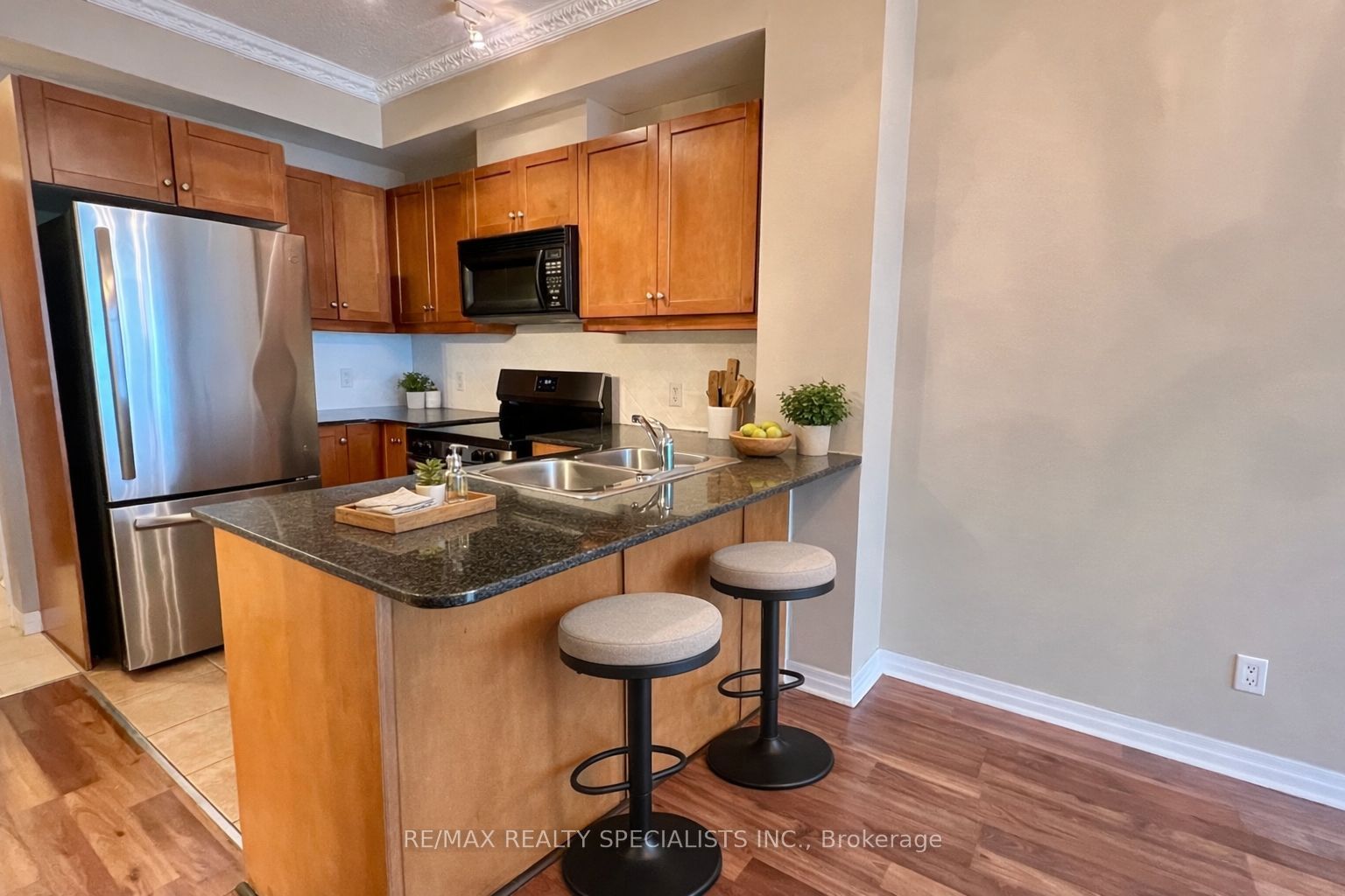 1359 Rathburn Road E 1611