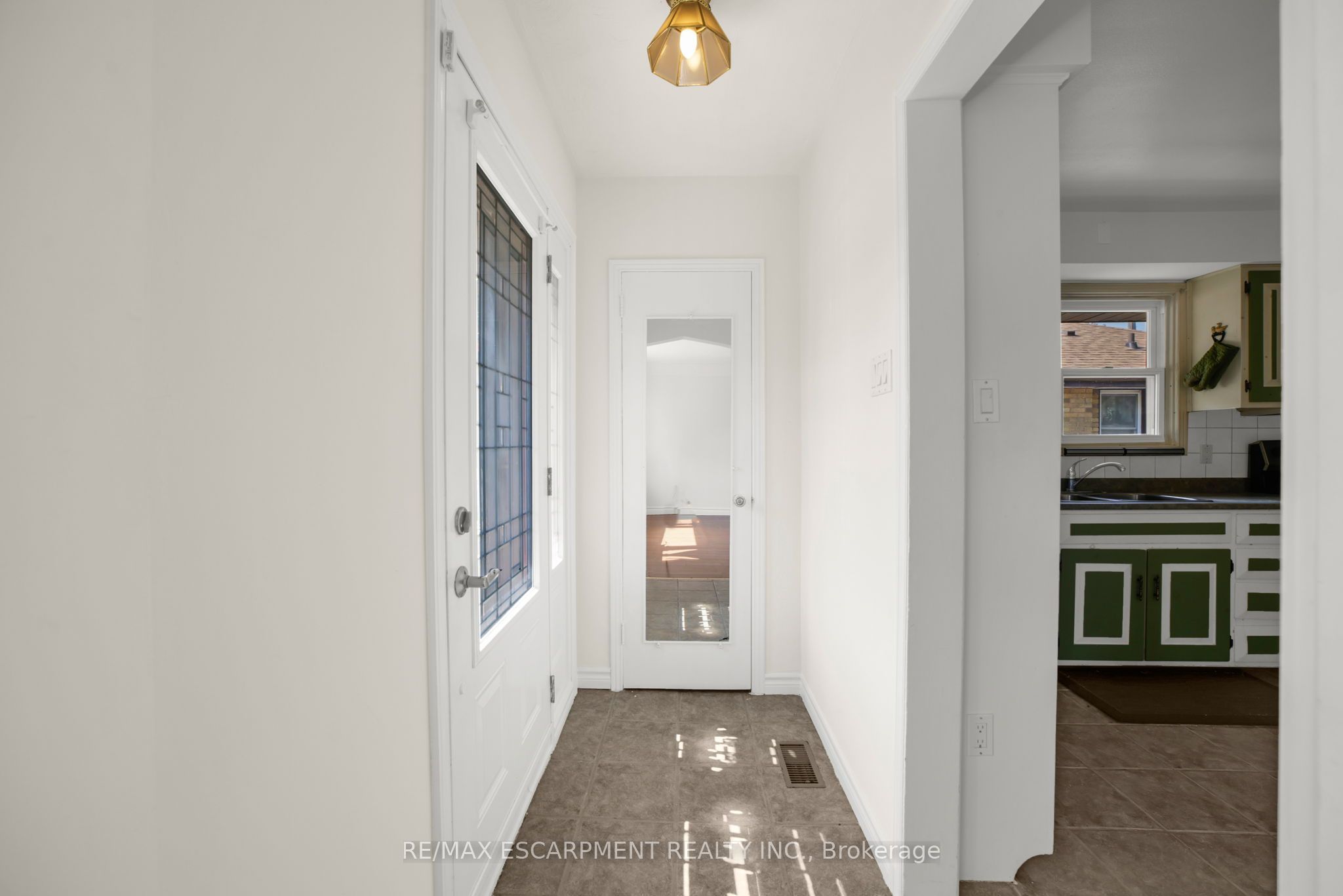 272 Upper Paradise Road