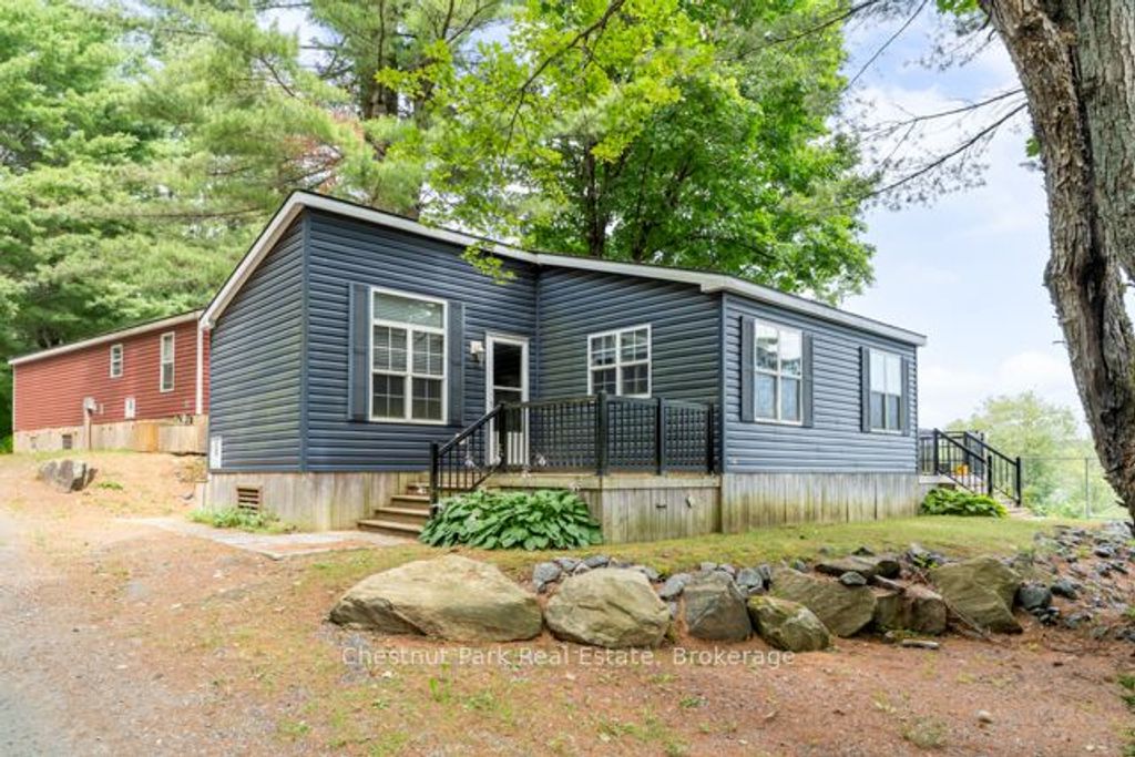 Photo of 1047 Bonnie Lake Camp Road #701, Bracebridge, ON P1L 1W9 (MLS # X13045518)