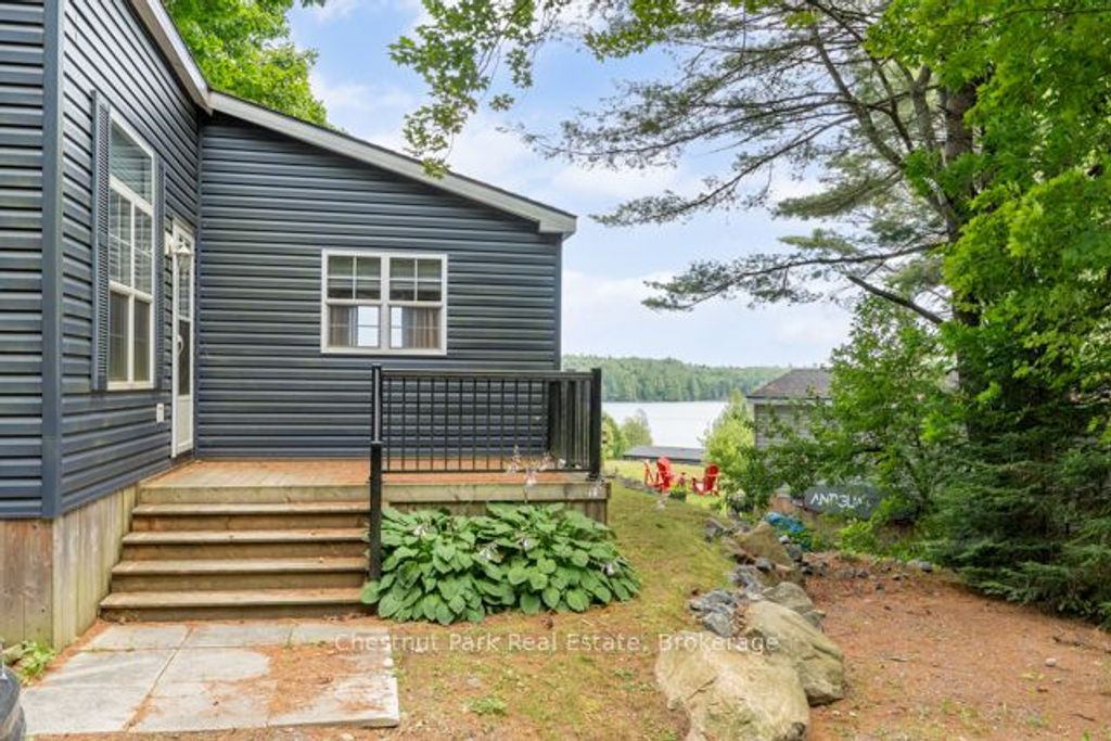 Photo of 1047 Bonnie Lake Camp Road #701, Bracebridge, ON P1L 1W9 (MLS # X13045518)