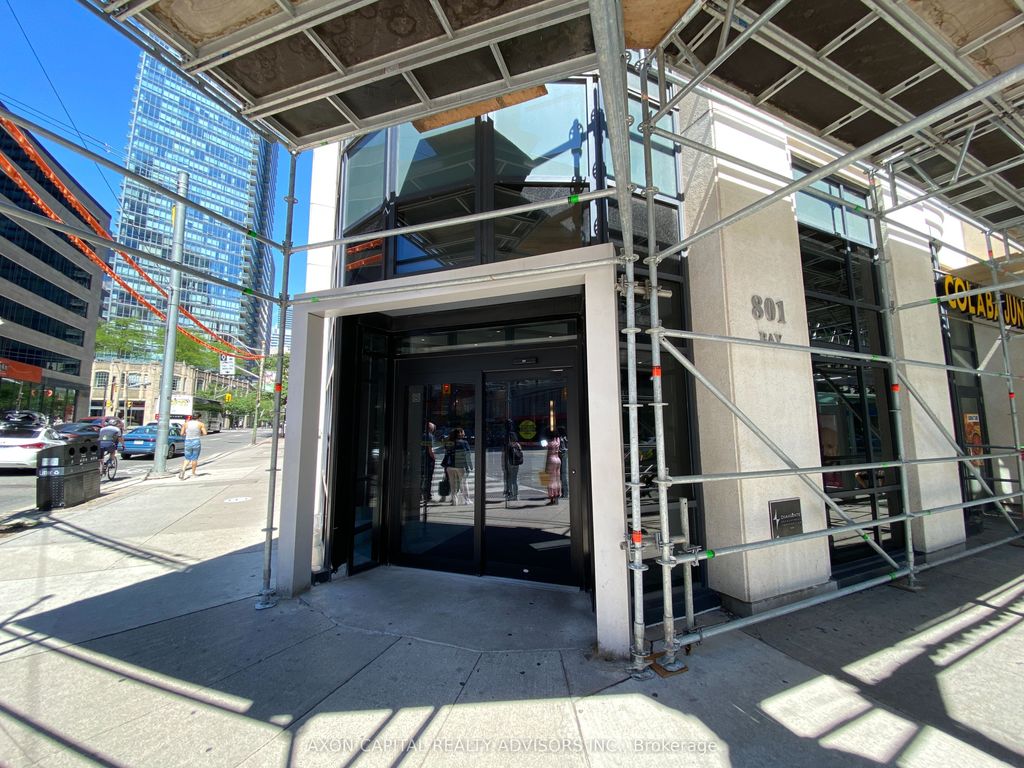 Photo of 801 Bay Street #902, Toronto, ON M5S 1Y9 (MLS # C12361633)