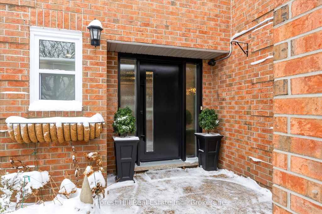 Photo of 2006 Brant Street, Burlington, ON L7P 3A6 (MLS # W12712002)