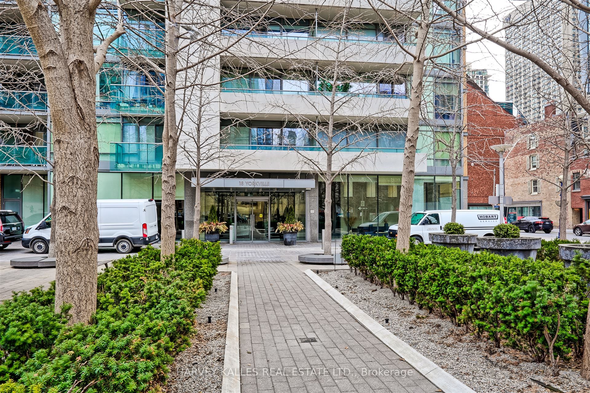 18 Yorkville Avenue 2906