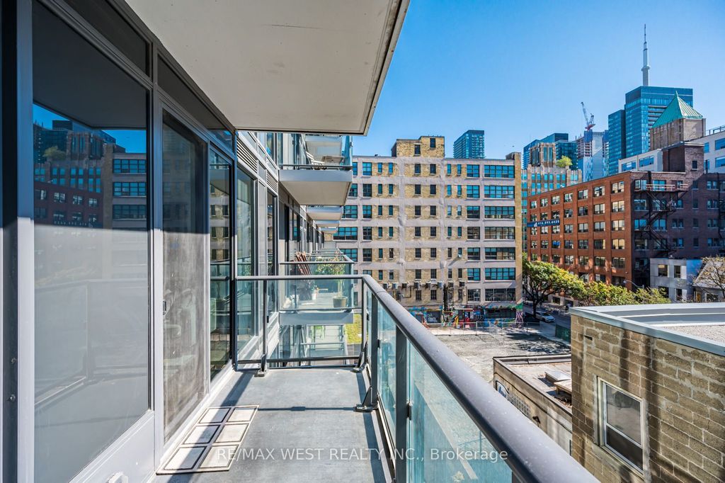 Photo of 435 Richmond Street W #409, Toronto, ON M5V 0N1 (MLS # C13023008)