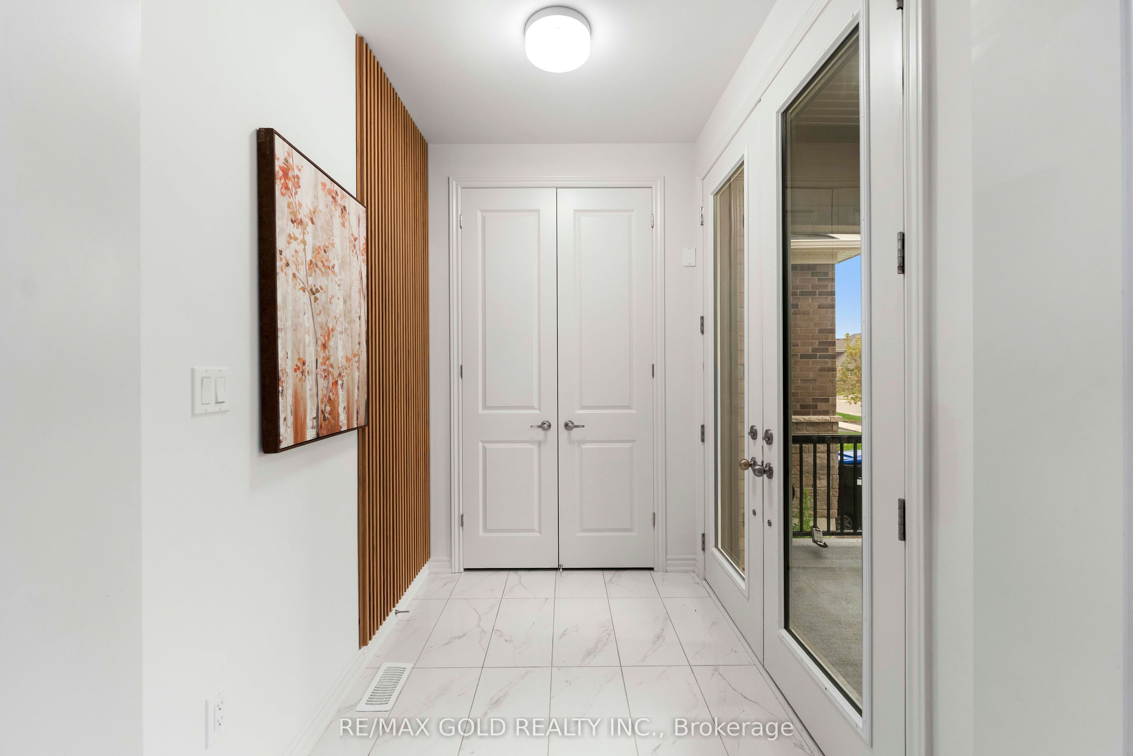 9 Sandhill Crescent